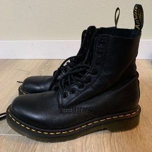 Dr. Martens Pascal Boots
